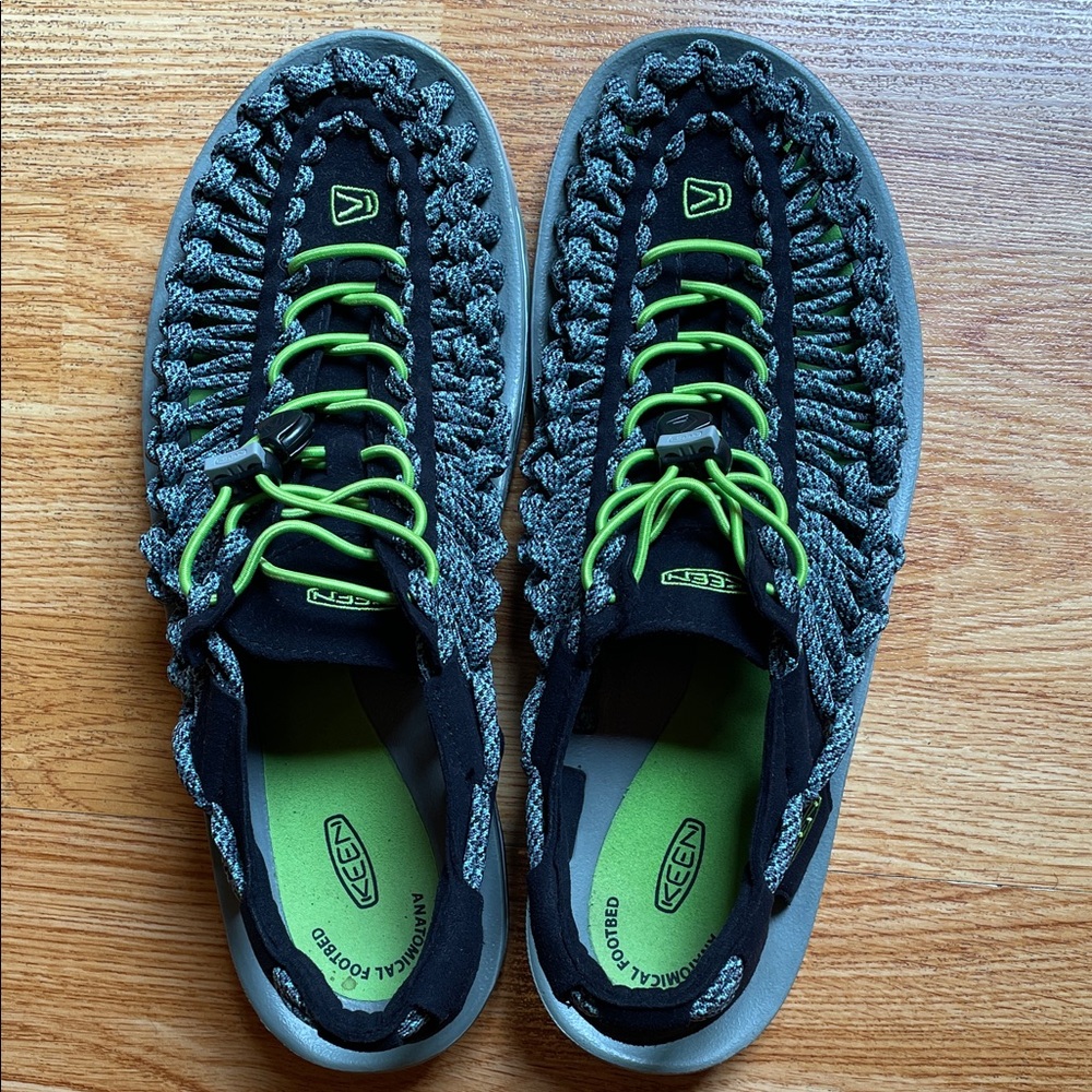 KEEN UNEEK Men’s Sandals